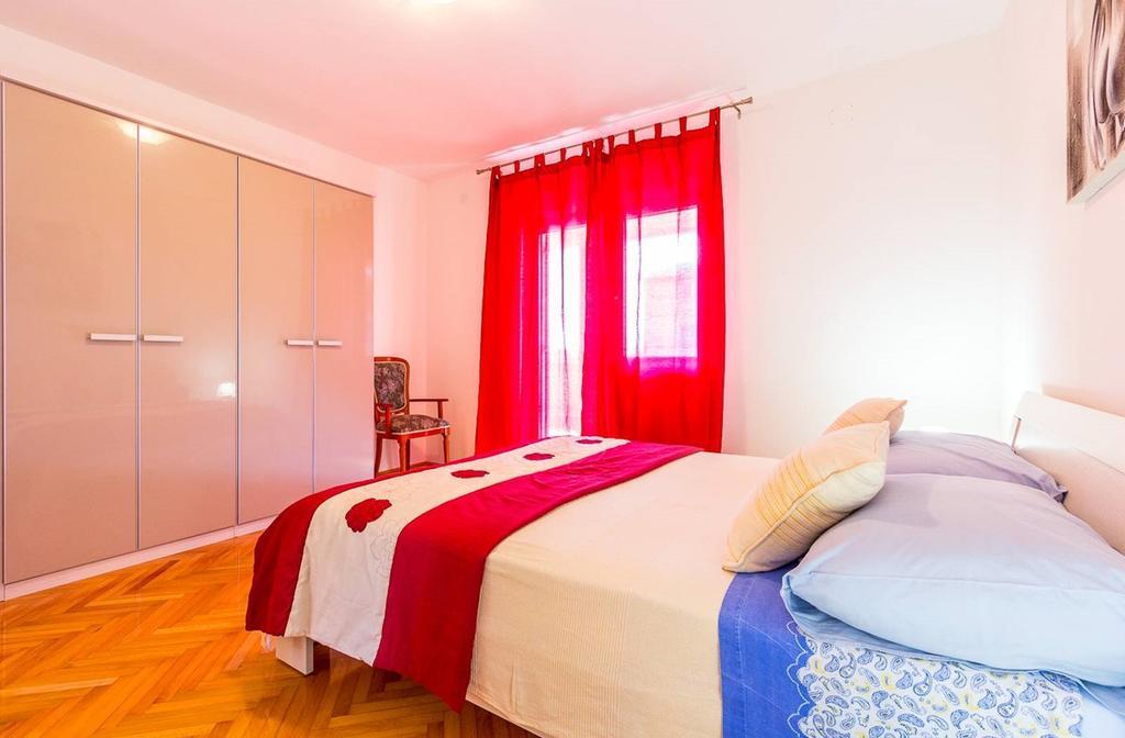 Racchi Apartment *
