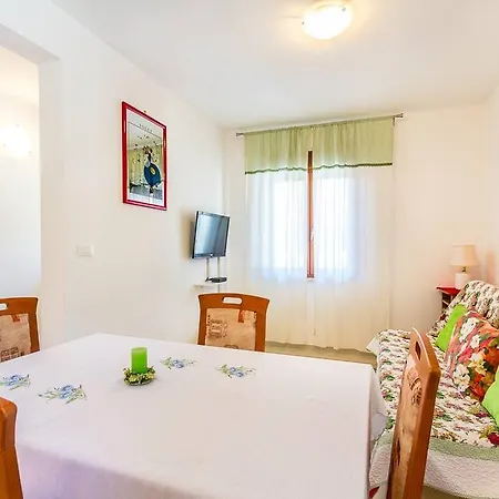 Apartments Racchi Banjole Exterior photo