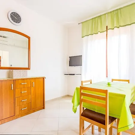 Apartments Racchi Banjole Exterior photo
