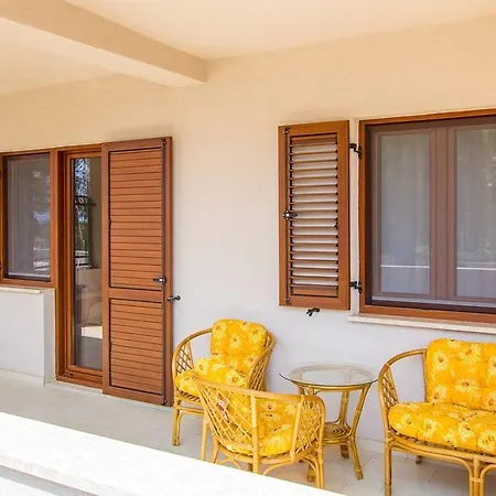 Apartments Racchi Banjole Exterior photo